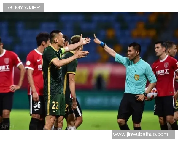 南京足球队灵活性引发热议球迷对战术调整意见不一